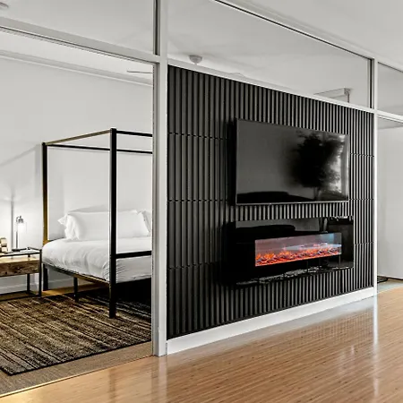 Modern Downtown Dallas City View High-Rise, Free Parking, Pool, Gym